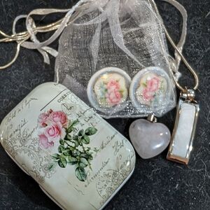 Floral Jewelry Set with Heart Pendant